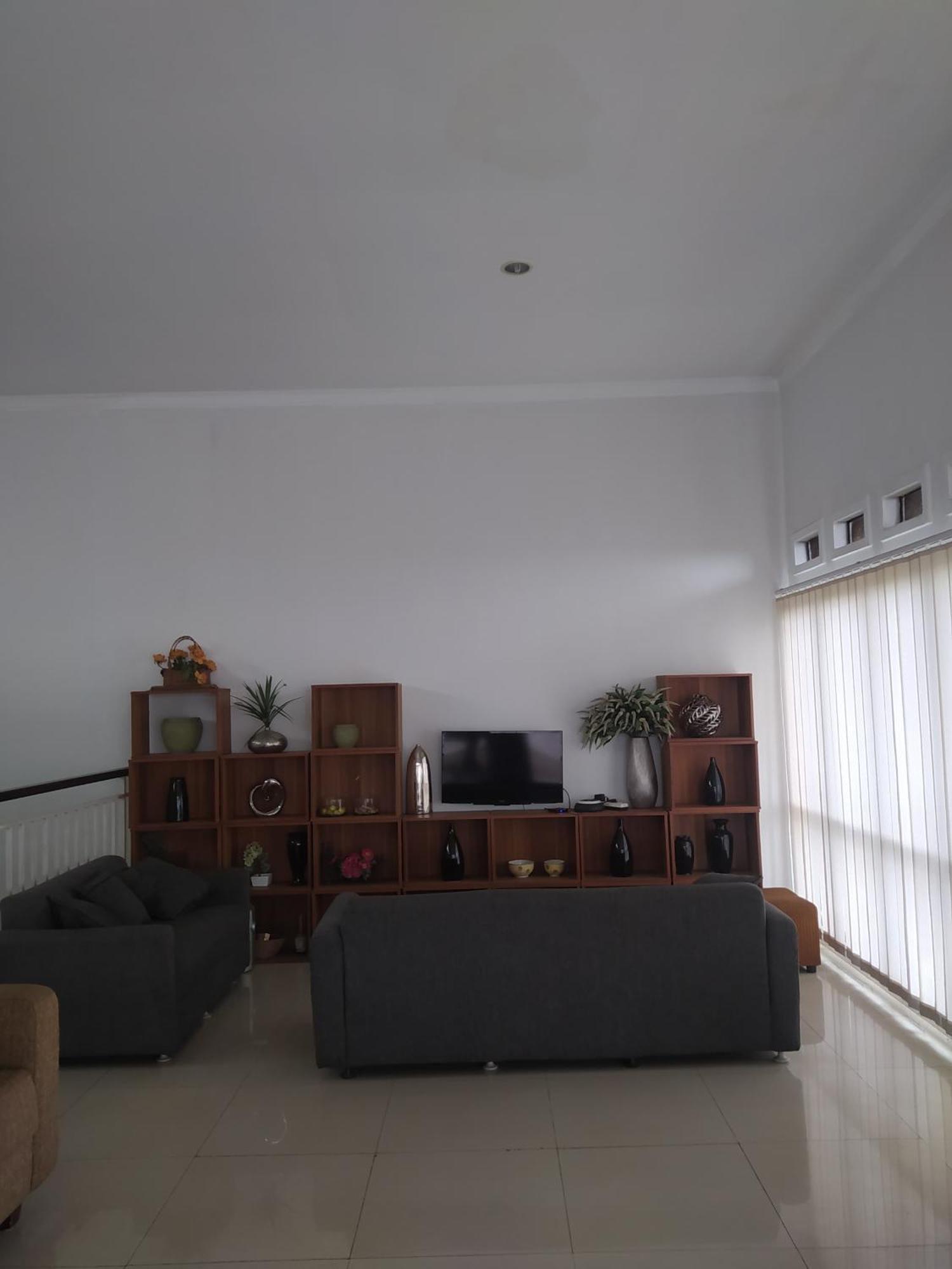 Villa Padasuka Raisa By Grorental Бандунг Екстериор снимка