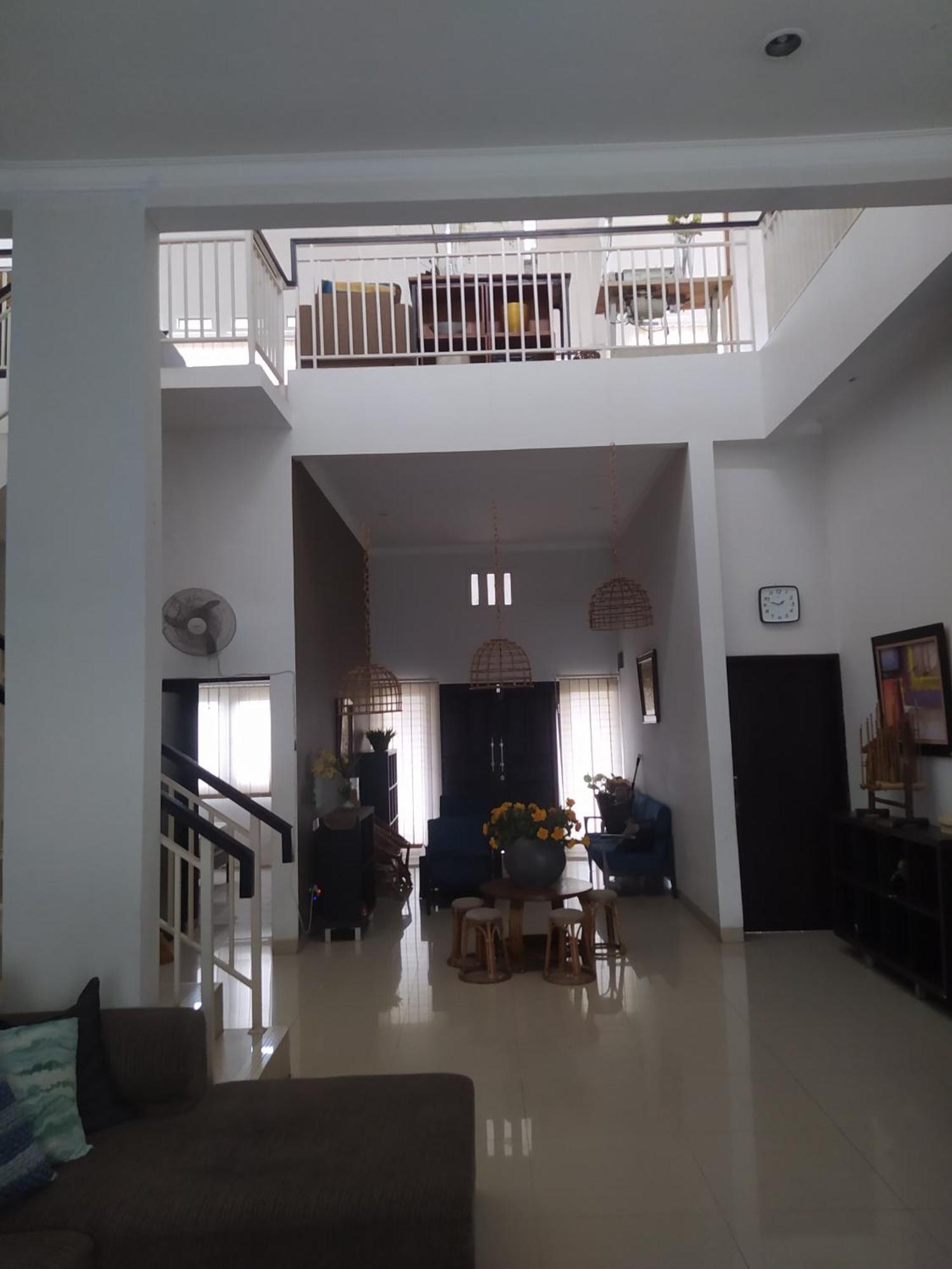 Villa Padasuka Raisa By Grorental Бандунг Екстериор снимка